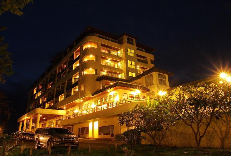 โกลเด้น บีช โฮเทล 1