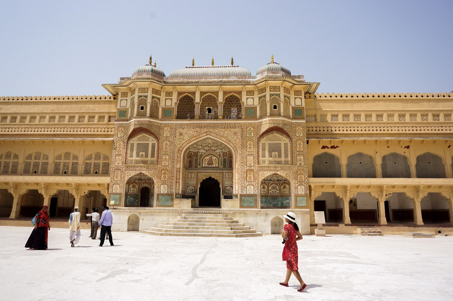 India by Fon_๑๘๐๘๐๔_0923 (1).jpg